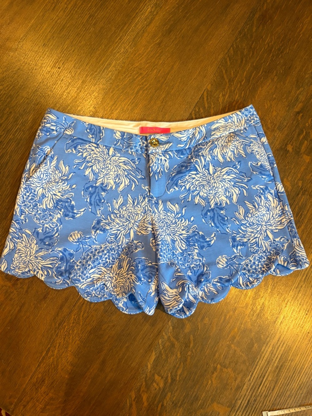 Lilly Pulitzer Scallop Hem Shorts